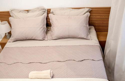 Gleba com ar-condicionado na sala e quarto, sacada e piscina - Foto 22