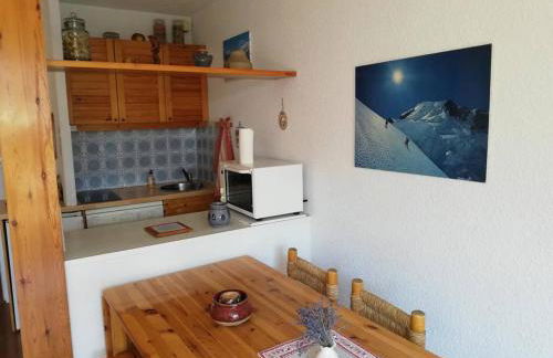 Studio confortable au Sauze avec balcon, proche pistes - FR-1-804-59 - Foto 6