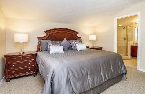 Luxury South Facing Pool Hot Tub Pool Table Air Hockey Gym BBQ 2 Miles to Disney - Foto 15