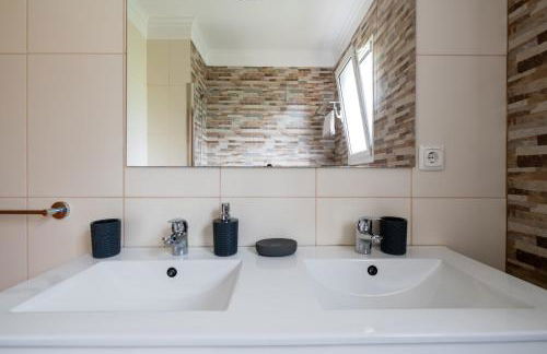 Caniço Quintas III by Trip2Portugal - Foto 20