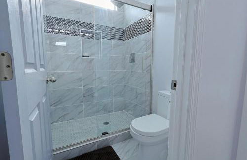 Atlanta 6 Bed 4 Bath 3800sqft - Foto 34