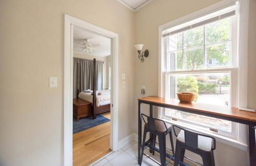 Spacious 2BR in Grand Old Home, Downtown Durham - Photo 51