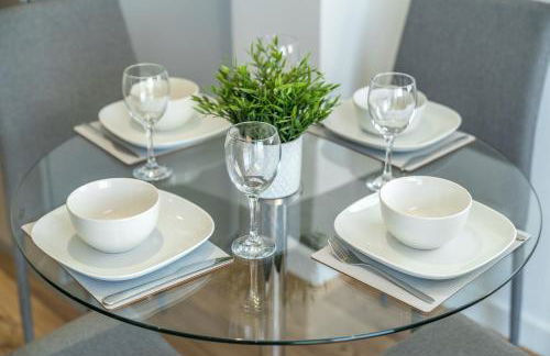 Skyvillion - London River Thames Top Floor Apartments by Woolwich Ferry, Mins to London ExCel, O2 Arena , London City Airport with Parking - Foto 77