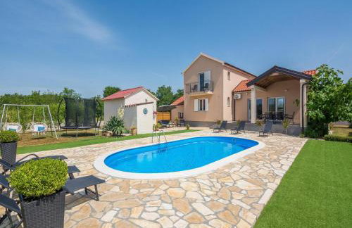 Villa in Policnik with Private Pool - Foto 1