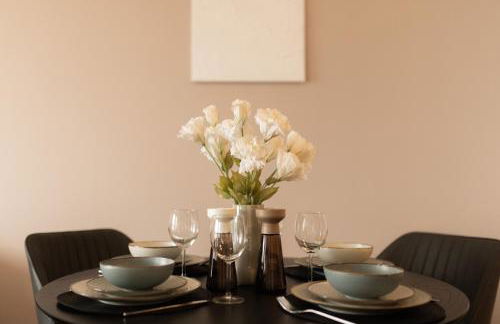 DWELLSTAY - Modernes Apartment I 55qm I 2 Zimmer I Küche I Bad I Terrasse I TV I WLAN - Foto 14