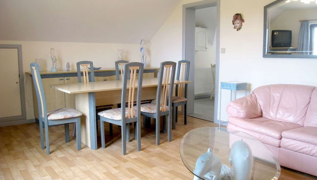 Modern Stay With Hot Tub - Foto 5, Sala de estar