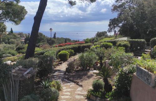 Maison 8p, Superbe Vue Mer, Piscine 25x10m, 300m plage, Tennis, Domaine sécurisé - Foto 1