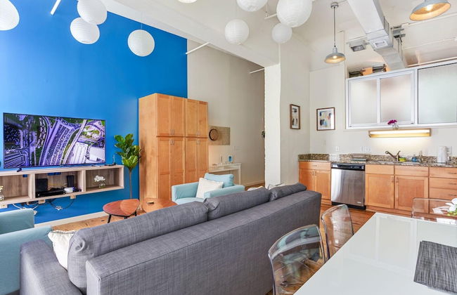 City Center Apartment, Walk Everywhere, Wifi - Photo 19