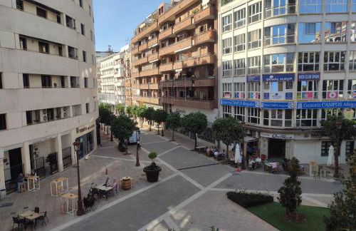 "El Balcon de Huelva" lujo en pleno centro - Foto 28