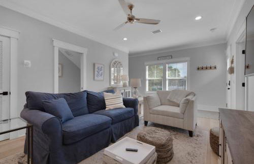 Golf Cart, 3 King Beds, Covered Rooftop Area, Half Mile to Beach! - Foto 2