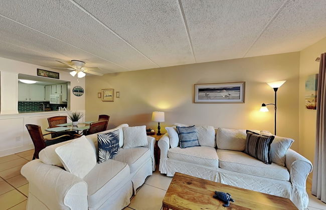 Ocean & Racquet by Distinctive Beach Rentals - Photo 22