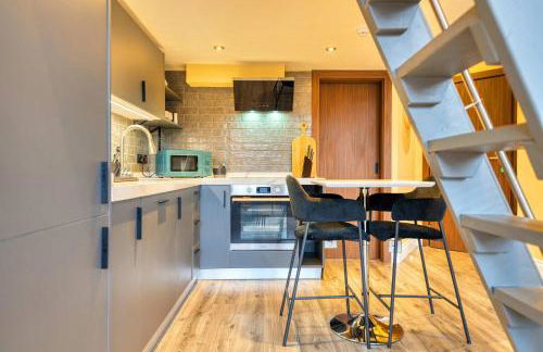 Union Court Mezzanine - B9 - Building has no lift and stairs to all apartments - Foto 8