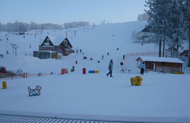 Serene Holiday Home in Mladé Buky with Private Pool and Trampoline - Foto 34