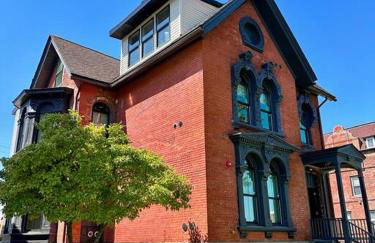 Stylish Cozy Studio in Detroit - Photo 13