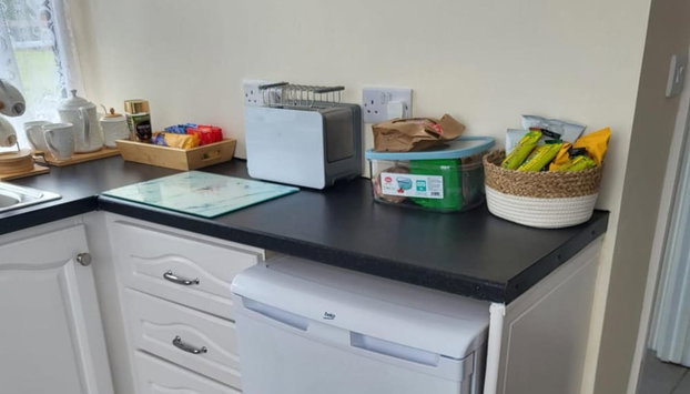 1 Bed Retreat-sleeps 2-secure Parking-garden - Foto 5, Cocina privada