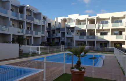 Luxury Apartment - Photo 18