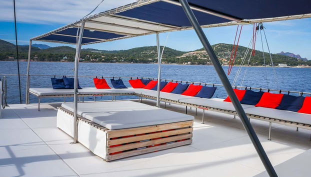 Coperta del catamarano