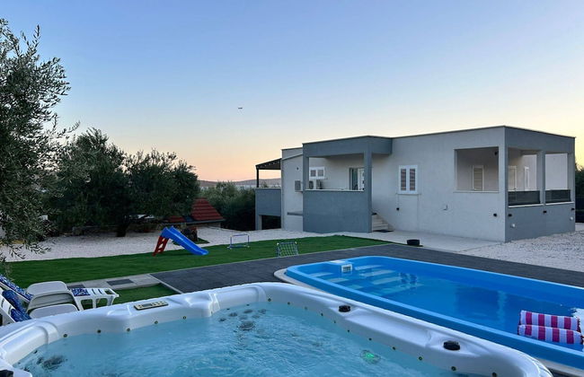 Bright and Tranquil Holiday Home With Pool - Foto 14