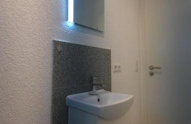 Moderne helle 2,5 Zimmer Wohnung mit großem Bad und Küche in Trossingen - Foto 31