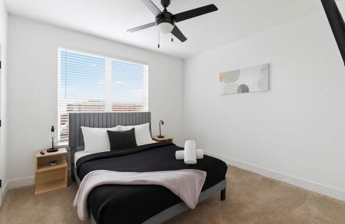 Upscale 2BR Near Regions Field n Park - Foto 13