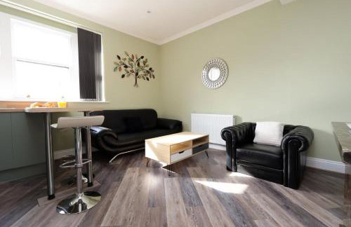 Modern Comfort 4 Bedrooms and Great Location - Foto 42