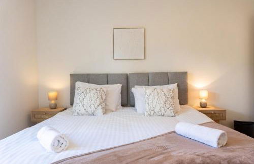 Cotswolds-Stroud-Large 9 Bed Home-Sleeps 20-Work or Leisure - Foto 8