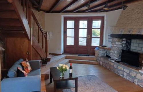 Jonzac Centre Ville - Private Home near Chateau - Photo 1