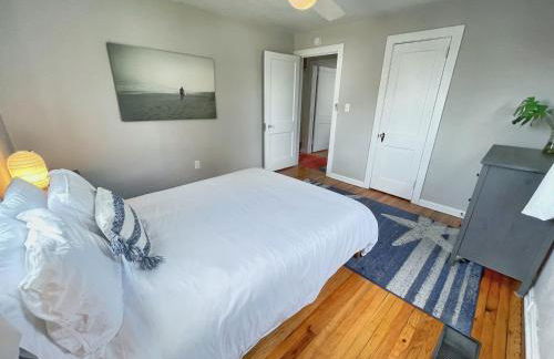 Seas the Day - 4 blocks to the beach, restaurant, and bar district - great deck and outdoor space!! - Foto 7