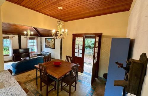 Casa Rústica - 3 vagas de garagem - Pet Friendly com vista para Serra de São José - até 8 hóspedes - Foto 42