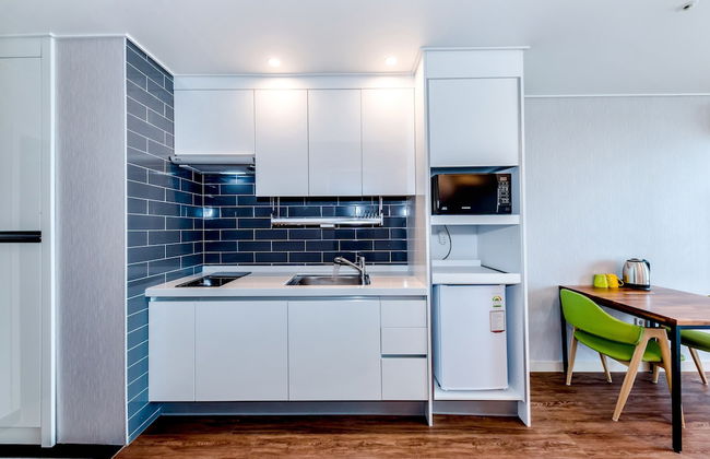 JnB Family Hotel - Photo 40