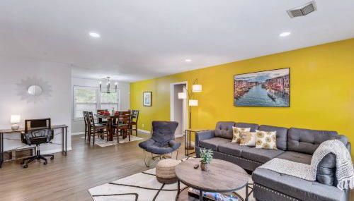 HotTub, King & PoolTable~East Wichita - Foto 1, Other