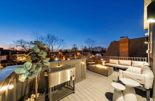 Rooftop Patio, Hot Tub and Games City Escape - Foto 48