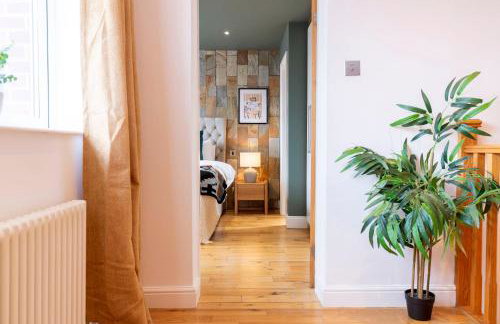 Stunning Bishop Auckland House with 5-bedrooms & 8 Beds Sleeps 12 with Free Parking by PureStay - Foto 43