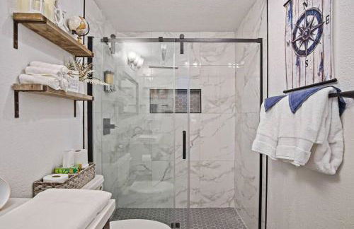 OU Hideaway Relaxing Hot Tub Pool Table - Foto 36