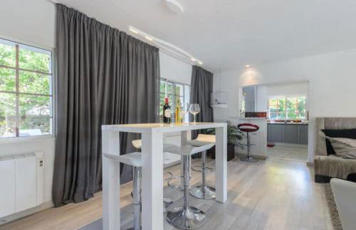 Stylish Ibiza Villa Near Beaches Private Pool & Lush Garden - Foto 15