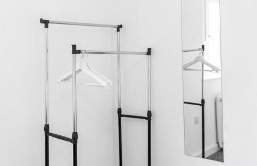 Stylish 2Bed Apartment - Parking - Smart TV - Wi-Fi Netflix 52C - Foto 29