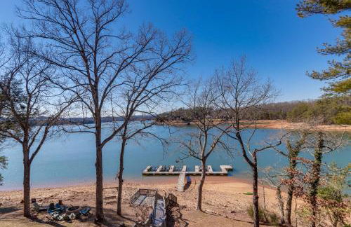 Lakefront Townhome with Dock 6 Mi to Blue Ridge! - Photo 1