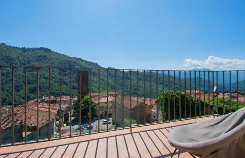 3 Bedroom Amazing Apartment In Benabbio - Foto 6