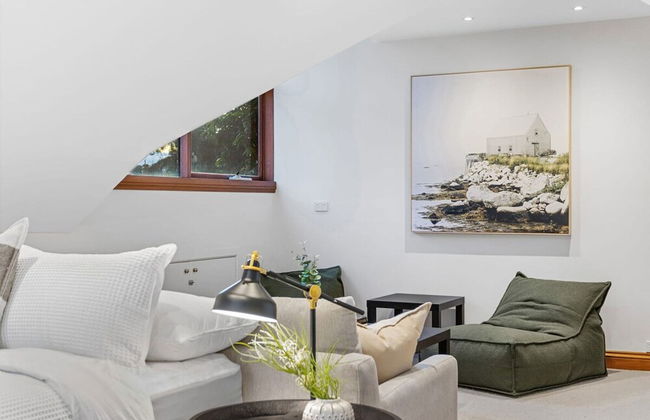 The Peninsula Chateau Lodge-inspired Luxury - Photo 32