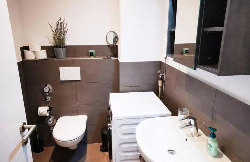 HH 02 by ROCKCHAIR - SUPERHOST Status - Modernes Apartment mit sonnigem Balkon & premium Boxspringbetten in Winterhude - Hamburg Top Geheimtipp - Foto 17