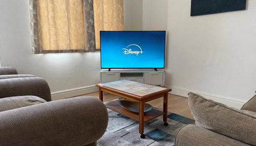 Leeds Serviced Accommodation - Apartments - 3 Bed House-Close To Centre -M621 & M1 - Contractors - Business Travellers - Families - Foto 3