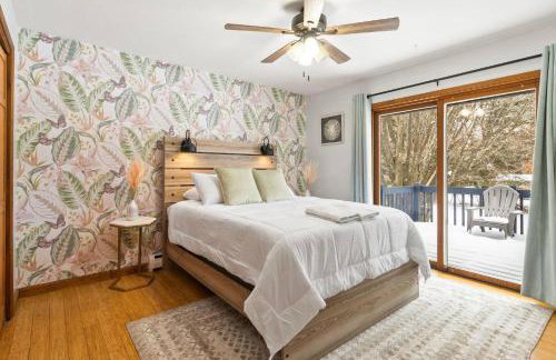 Near Ithaca!Hot Tub! LRG Home!Sleeps 14! Dogs ok! - Foto 1