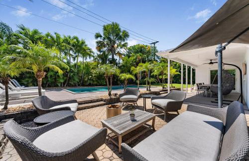 Stunning Tropical Heated Pool House Near The Beach - Foto 2