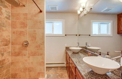 Beach and Skiing at Zephyr Cove house - Foto 20