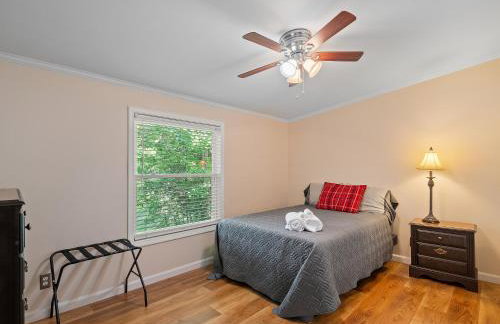 Rocking W - Screened In Porch And Lakeside Fire Pit! - Foto 30