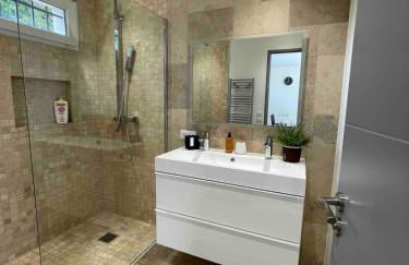 Duplex indépendant avec clim et parking St Donat - Foto 6