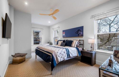 Elegant and Chic 2Bed 2Bath steps from the lake! - Foto 15