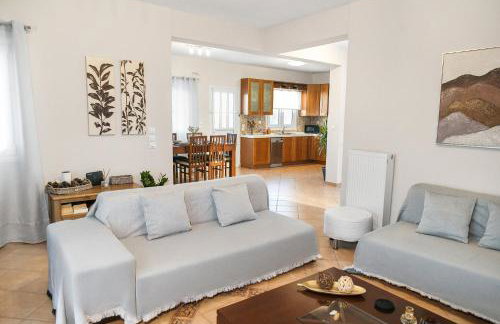 Corinthian Green Villa - Photo 12