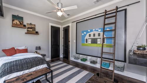 FIXER UPPER’s Original BARNDOMINIUM!! Sits on Private 16 wooded acres & lake - Foto 2