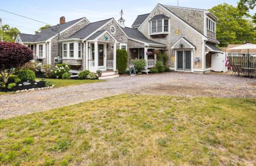 A Wave from it All: Swift's Beach Wareham - Foto 17